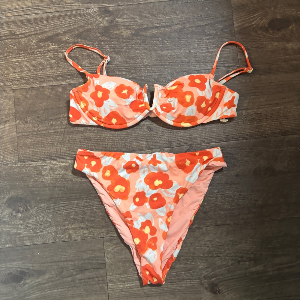 NWOT Dippin' Daisy's Peach & Orange Floral Bikini Set